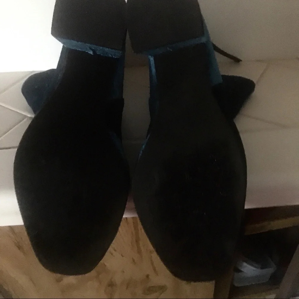 NWOT Naughty Monkey Embossed Booties  8.5 - Picture 4 of 4